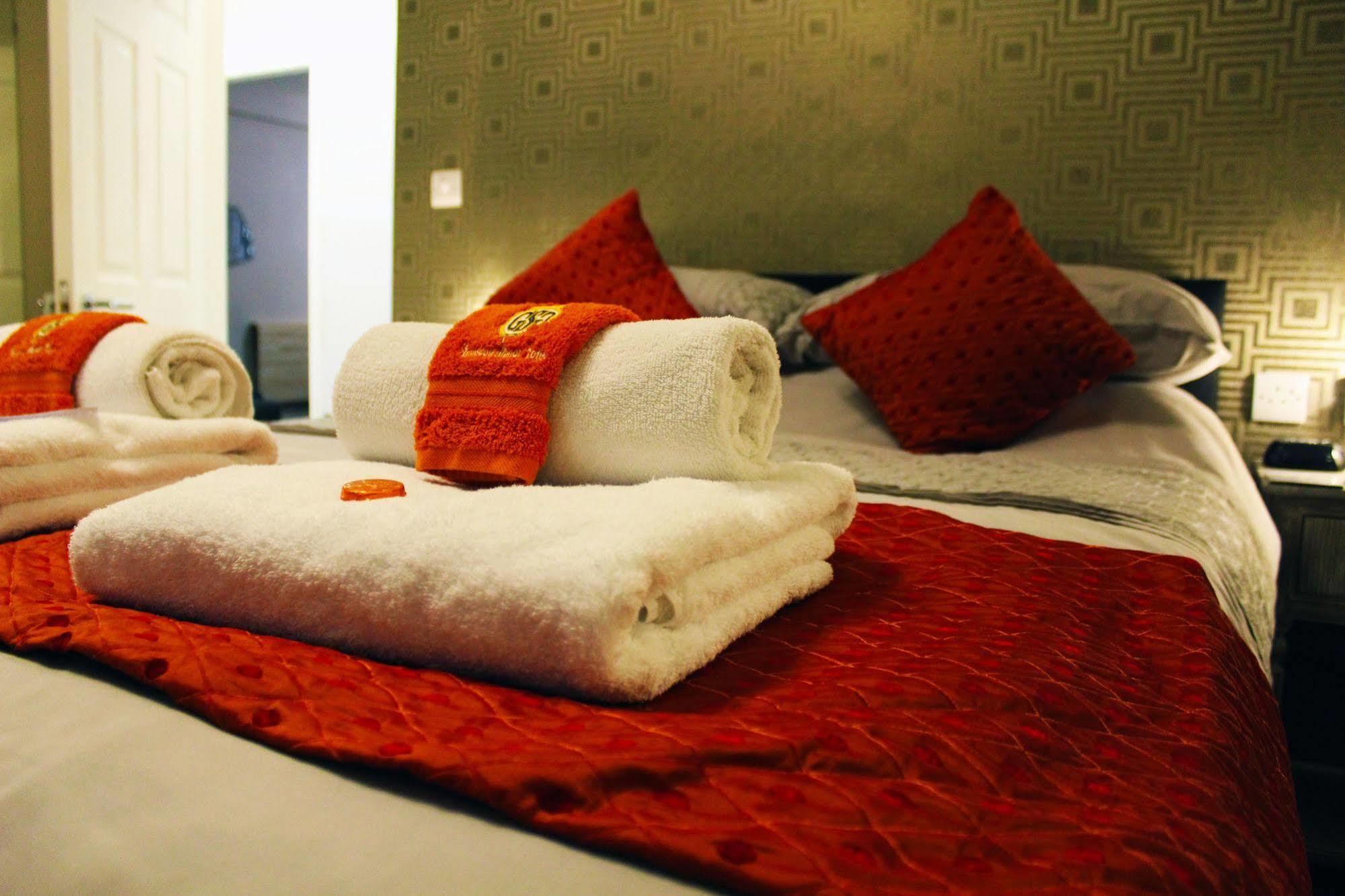 Grimscote Manor Hotel 3*